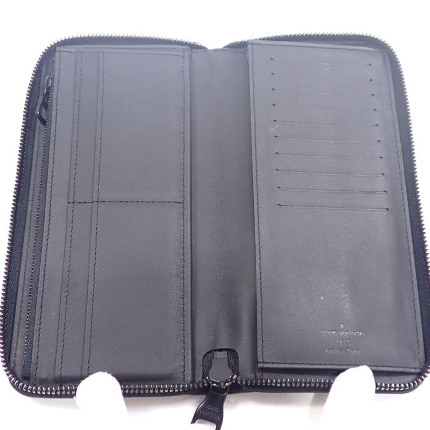 Louis Vuitton Zippy Wallet Vertical Leather Wallet ()