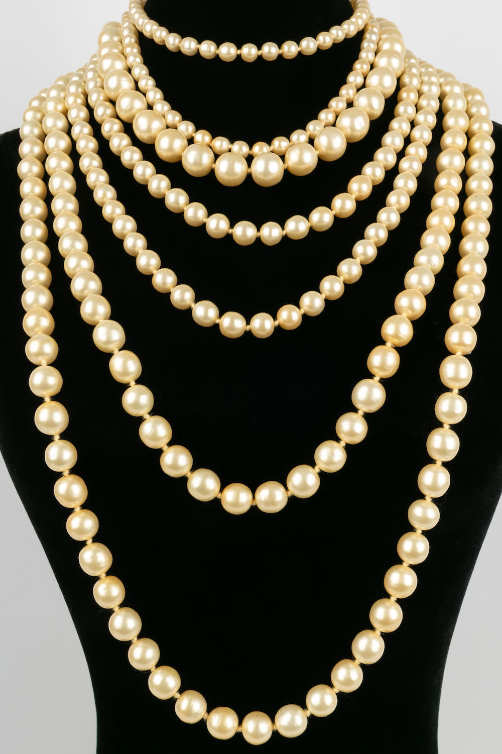 Collier de perles Chanel