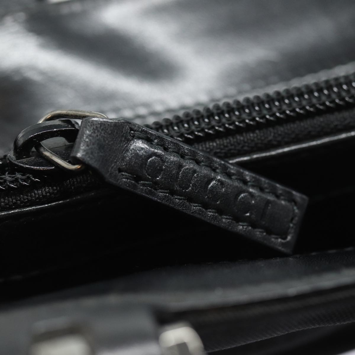 Gucci Black Synthetic Handbag ()