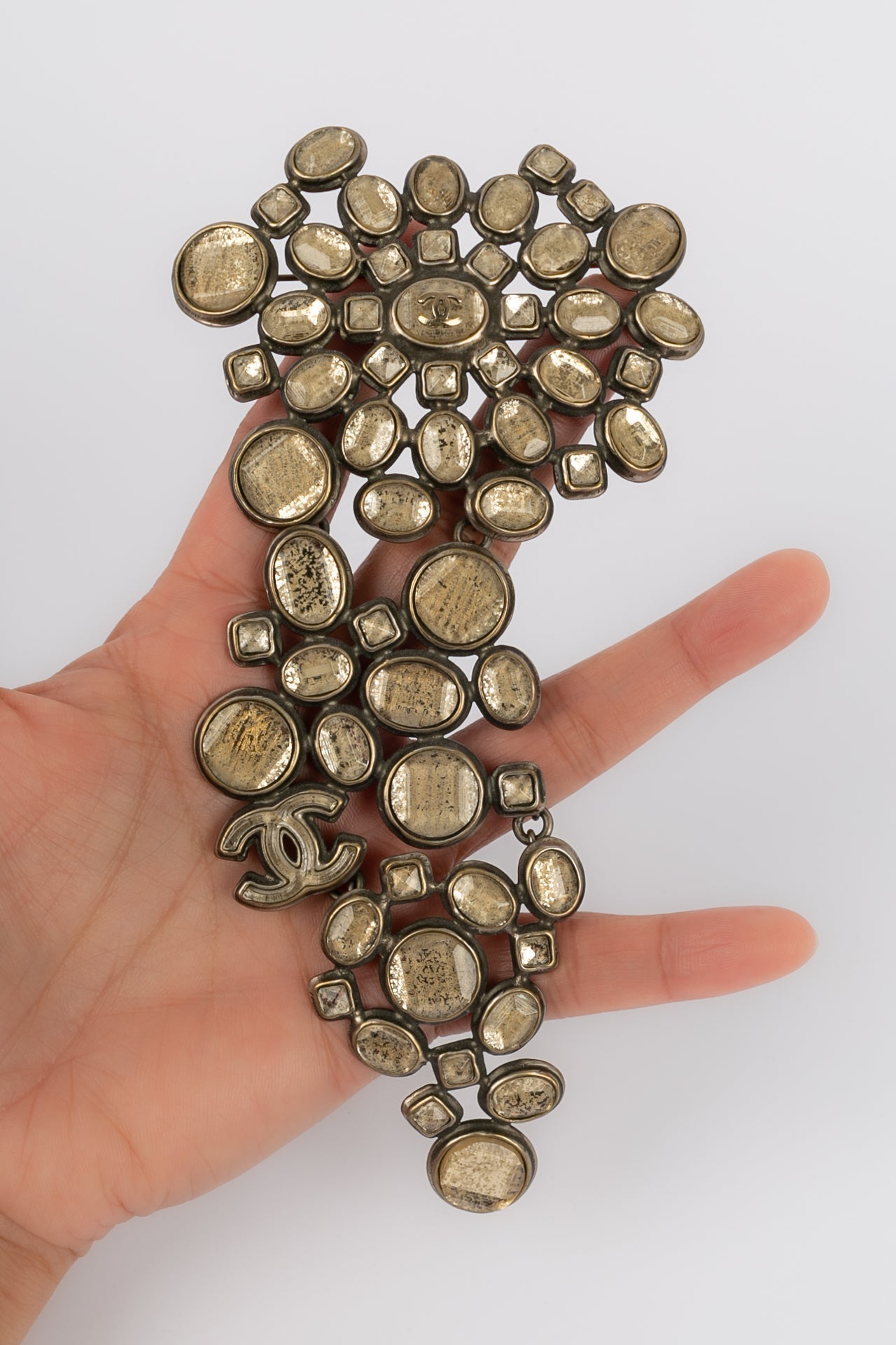 Broche Chanel Resort 2010