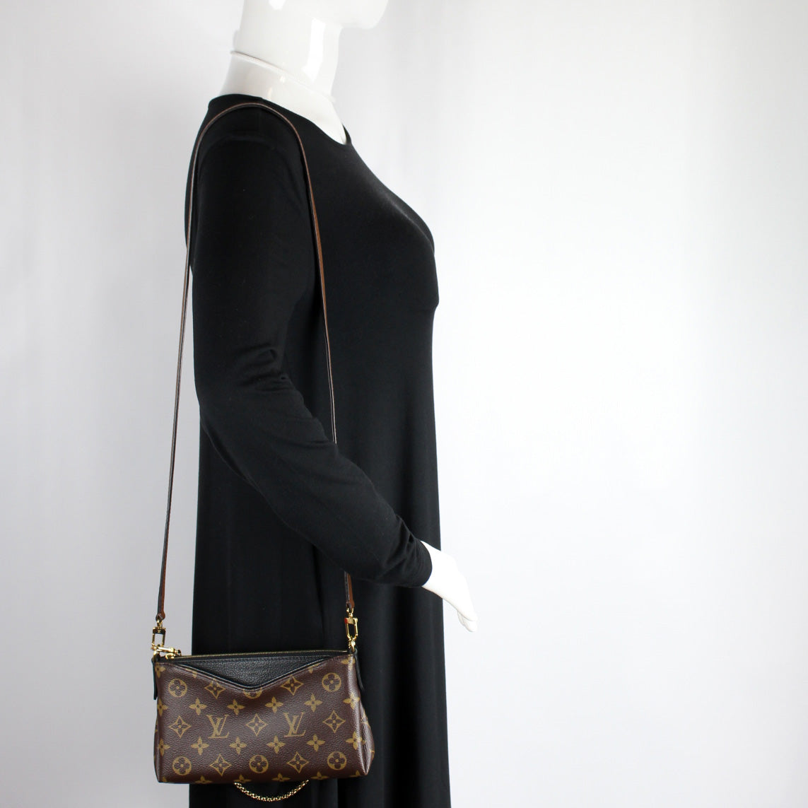 Pallas Clutch Monogram