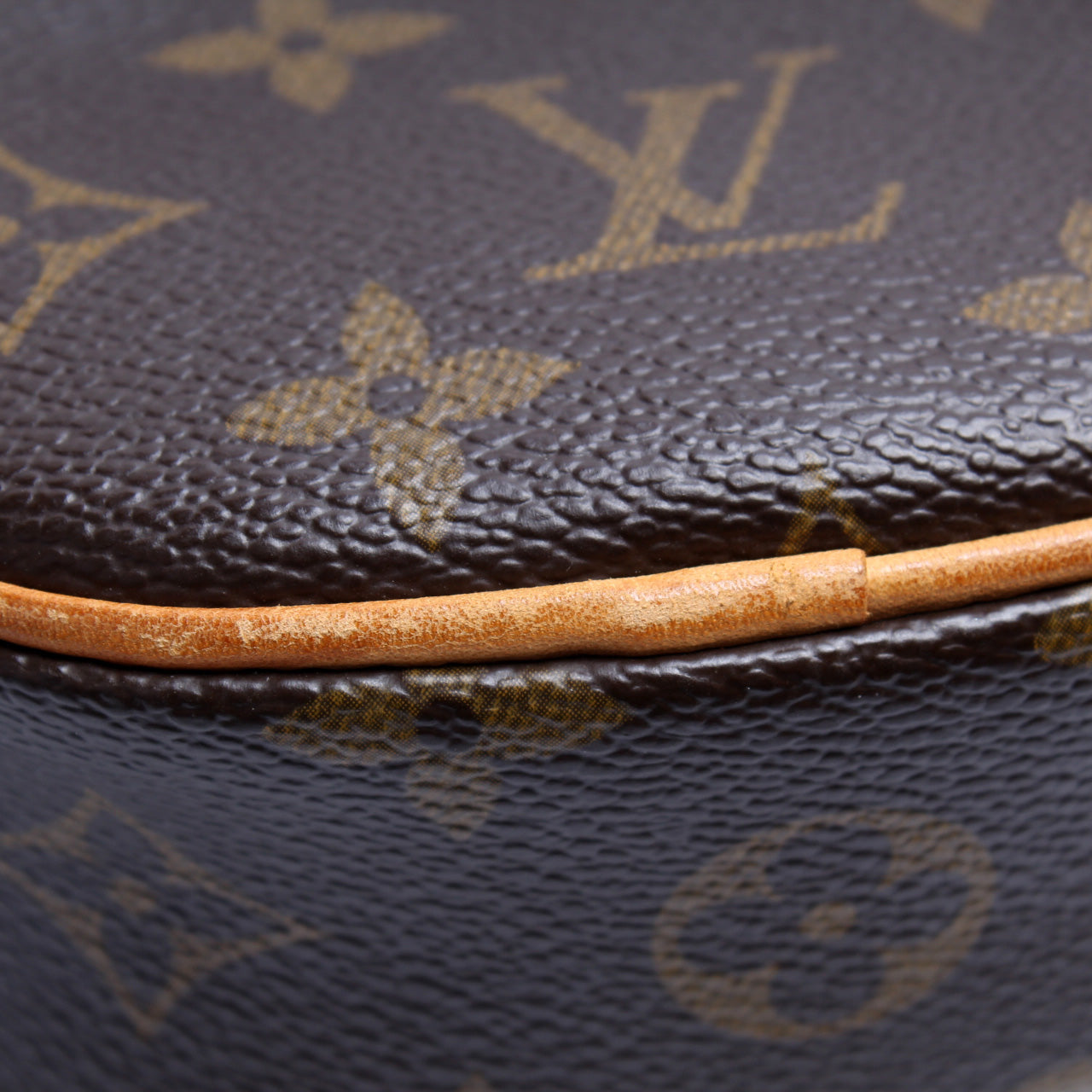 Pochette Gange Monogram