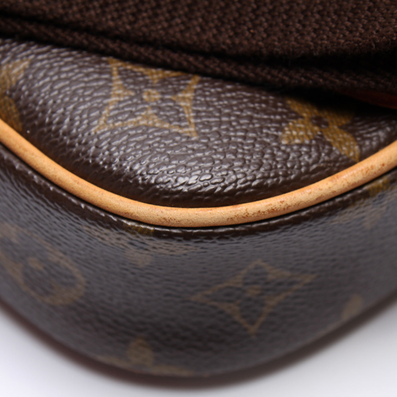 Pochette Gange Monogram