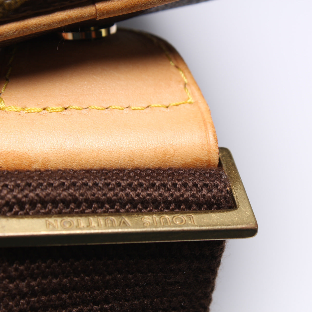 Pochette Gange Monogram