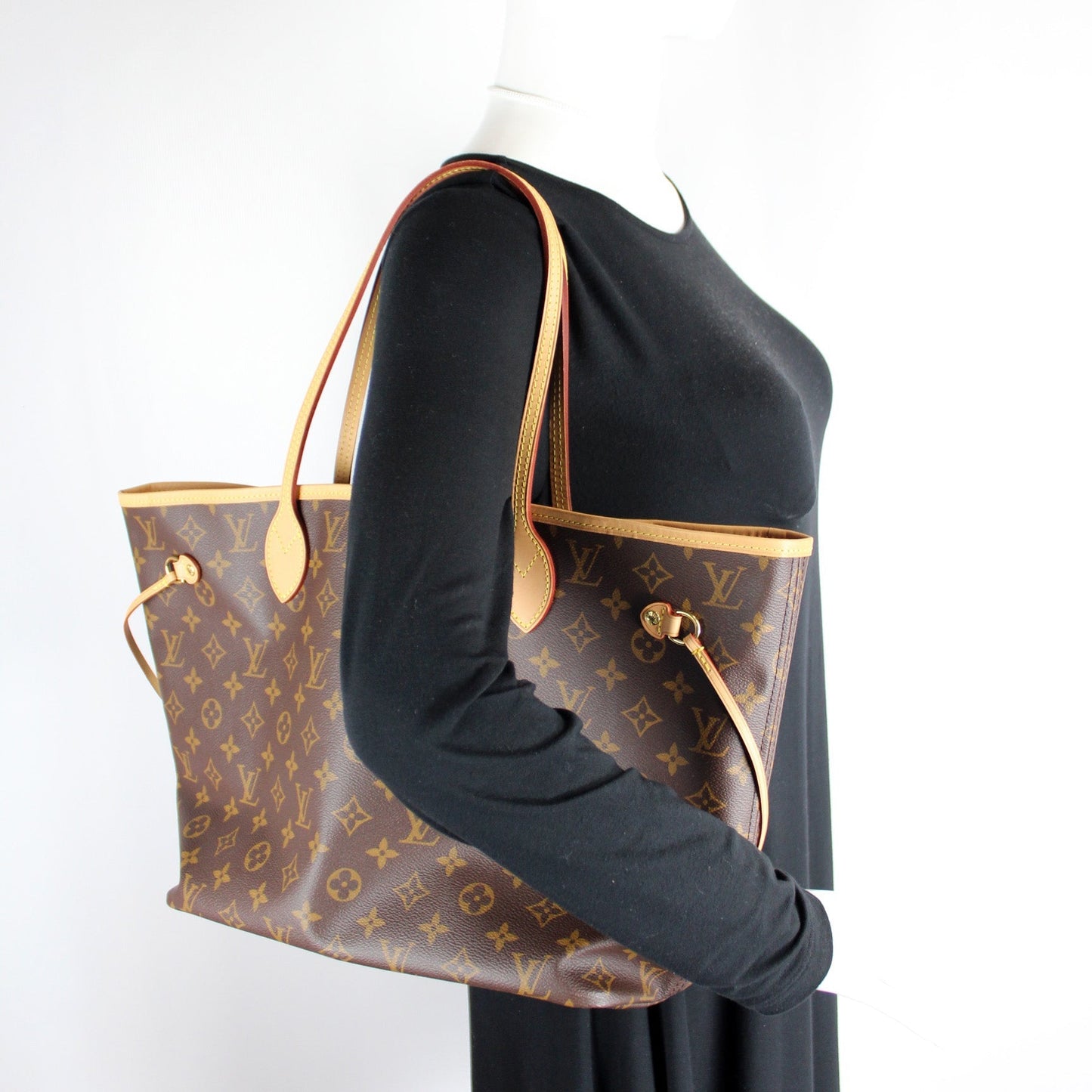 Neverfull MM Monogram