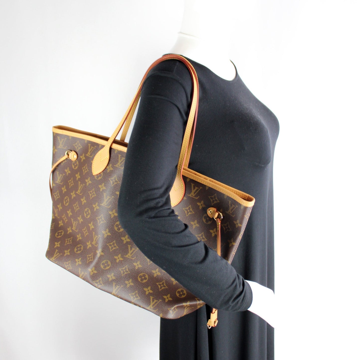 Neverfull MM Monogram