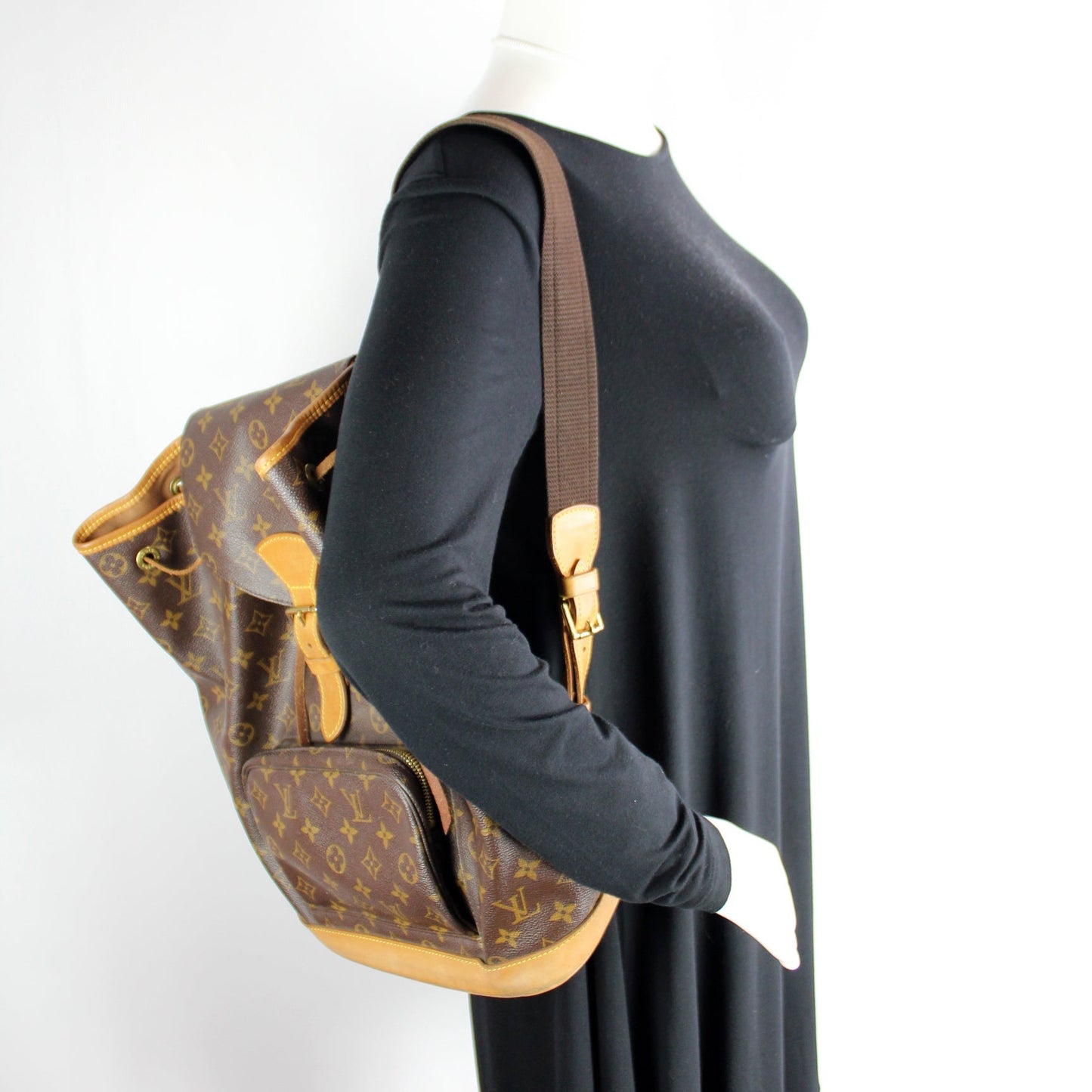 Montsouris GM Monogram