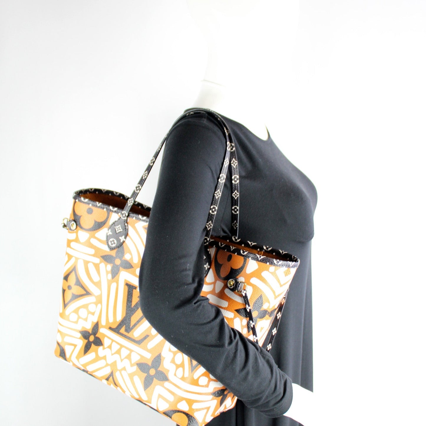 Neverfull MM Giant Crafty Monogram