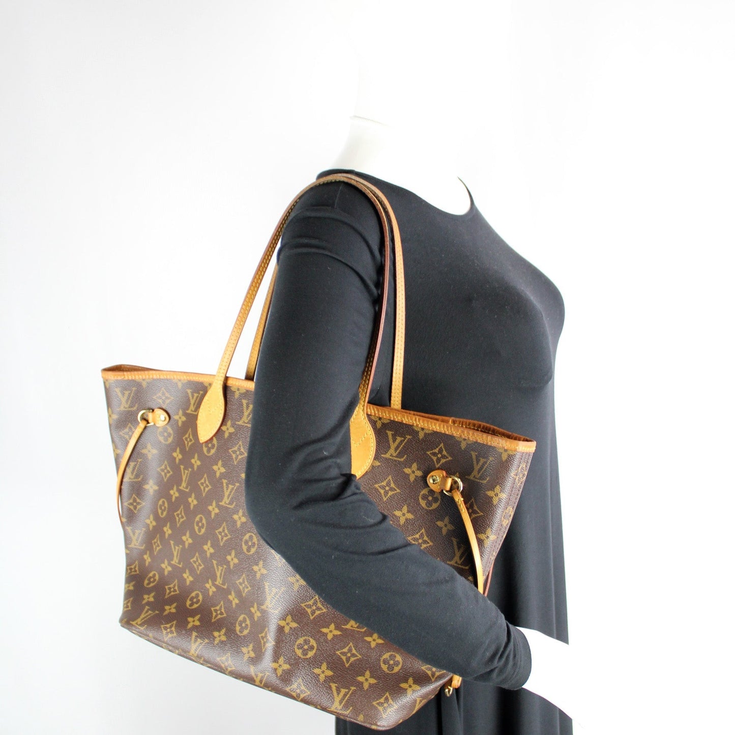 Neverfull MM W/ Wallet Monogram