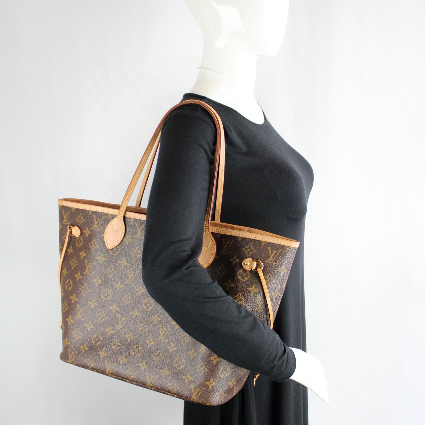Neverfull MM W/ Wallet Monogram