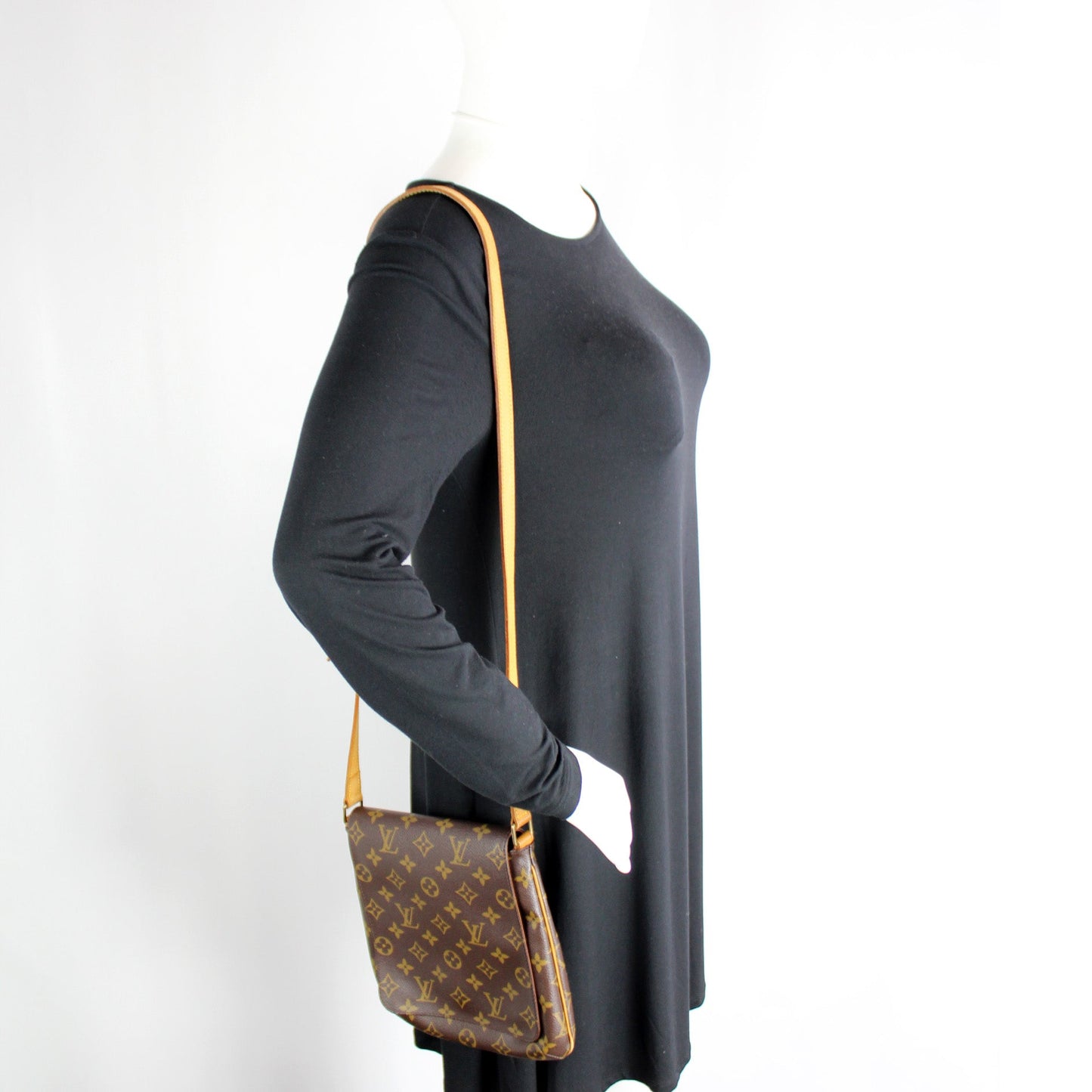 Musette Salsa Long Strap Monogram