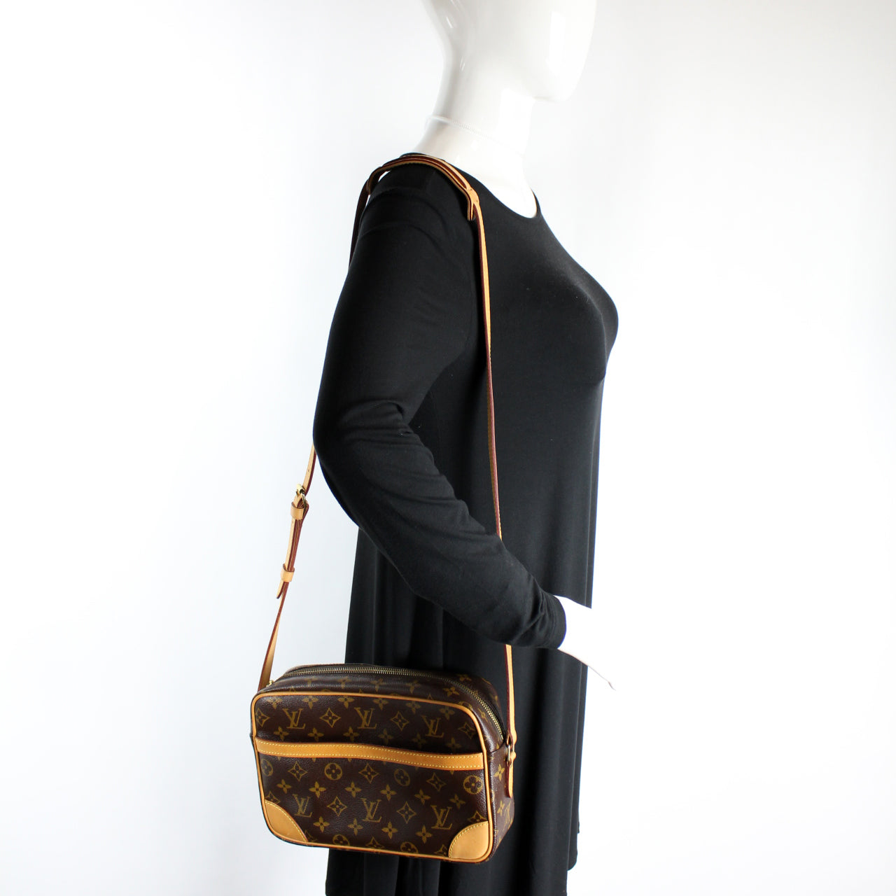 Trocadero 27 Monogram