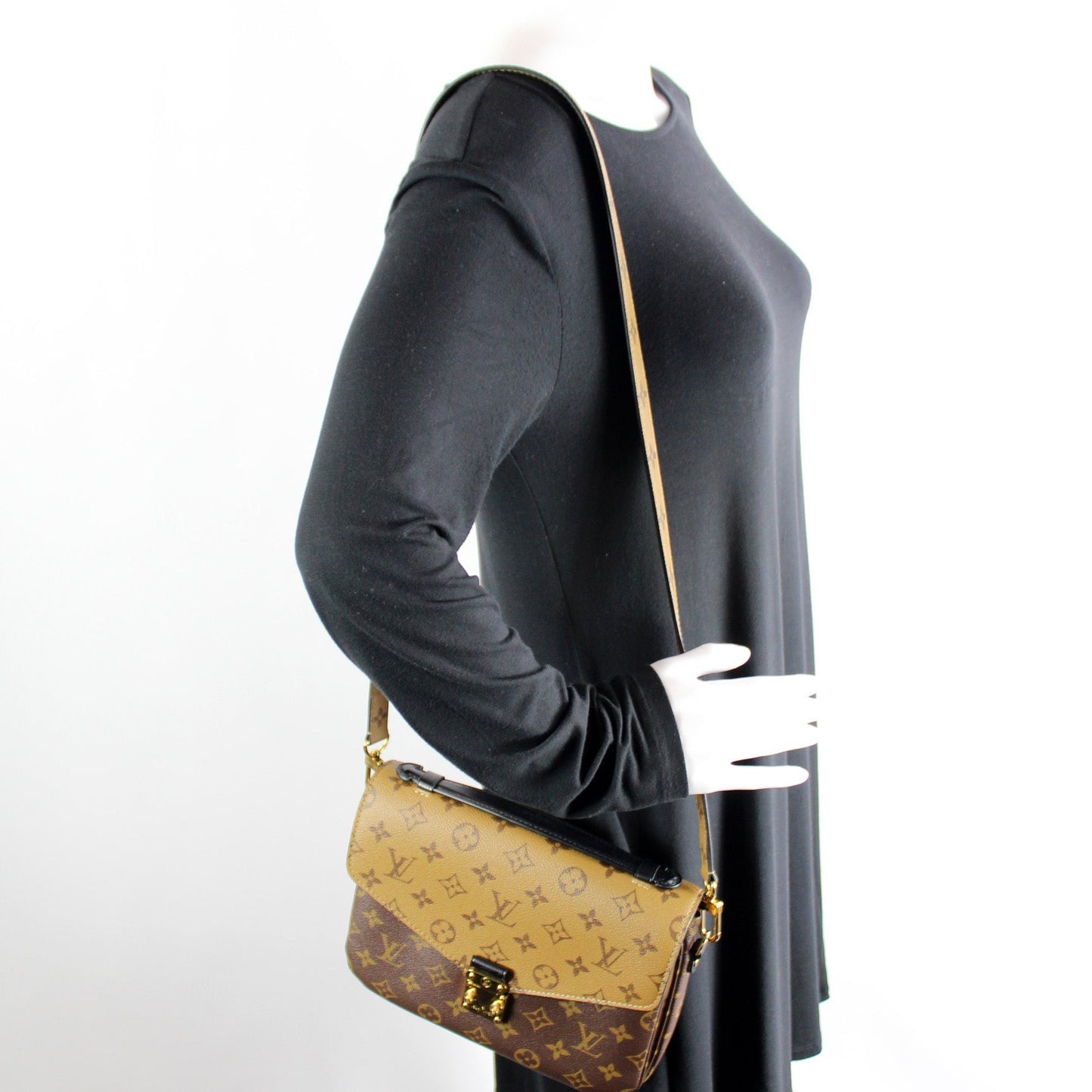 Pochette Metis Monogram Reverse