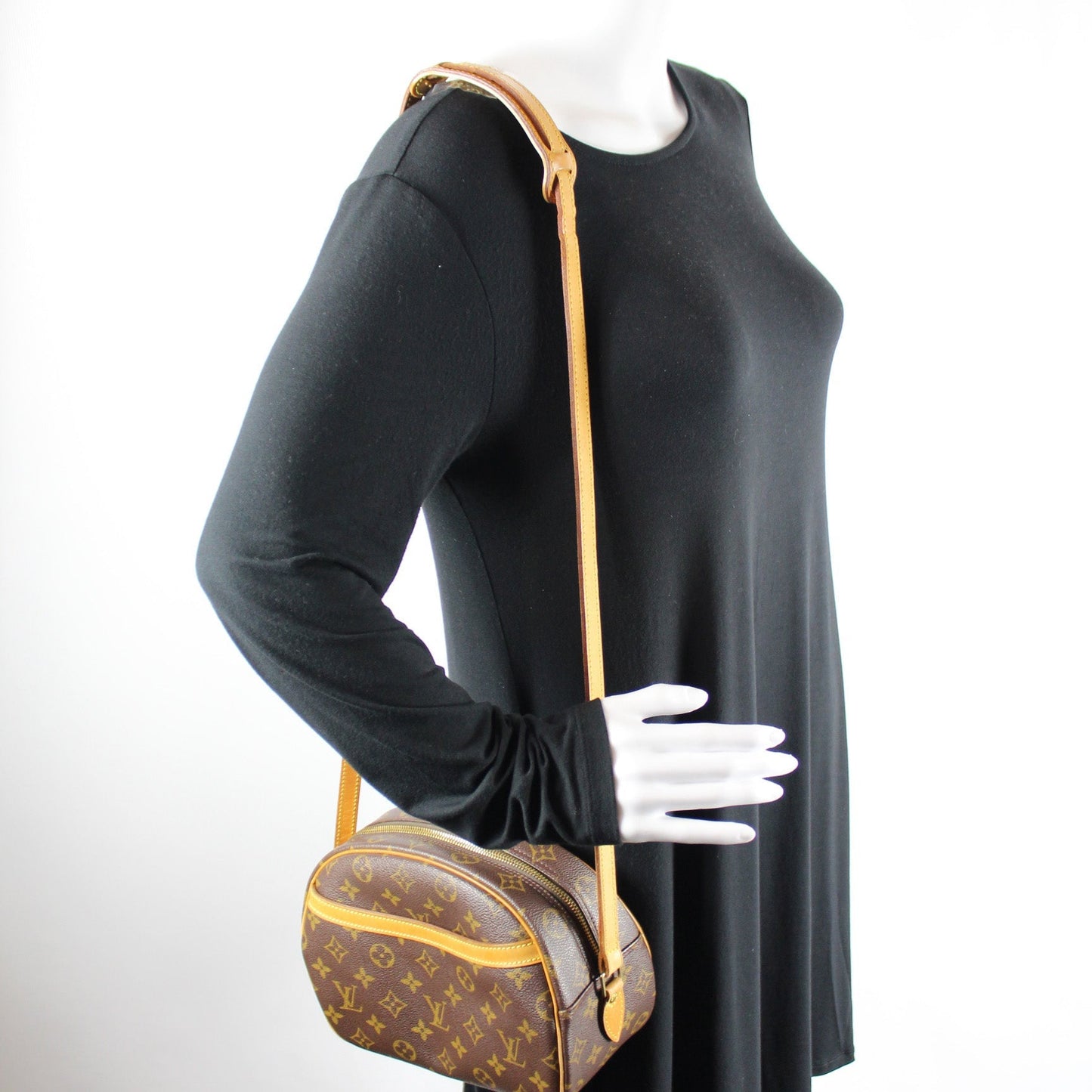 Blois Crossbody Monogram