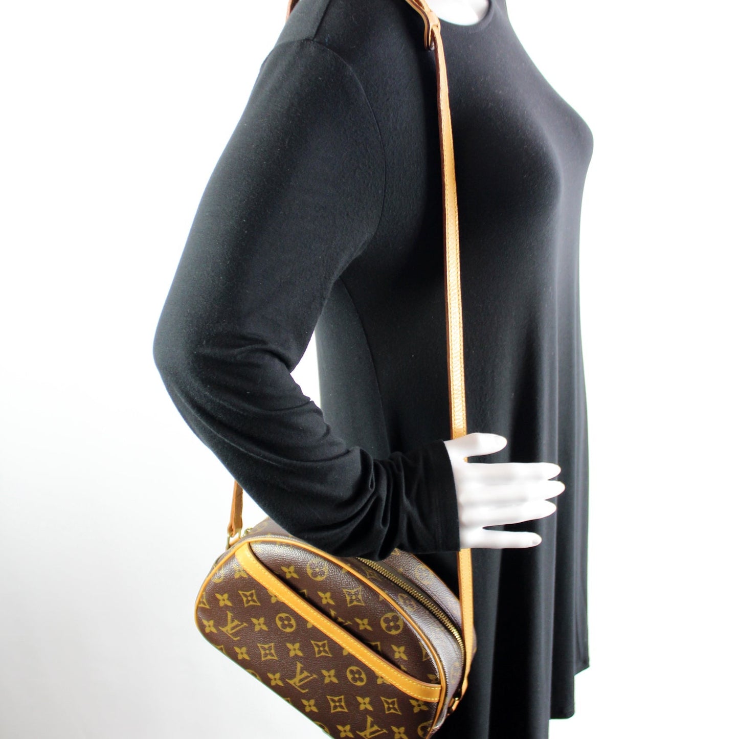 Blois Crossbody Monogram