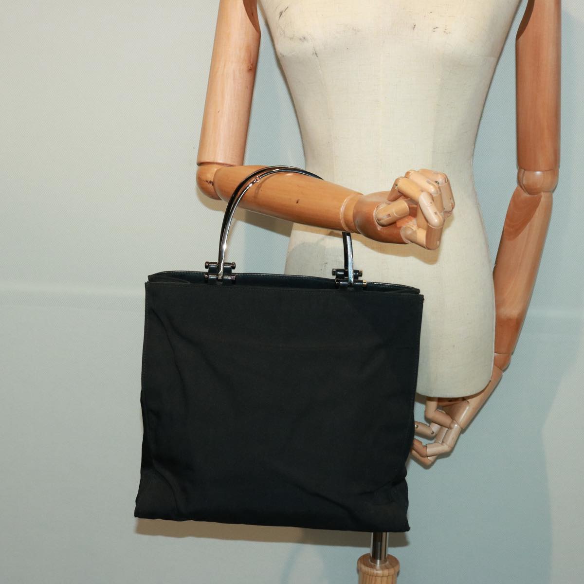 Gucci -- Black Synthetic Handbag ()