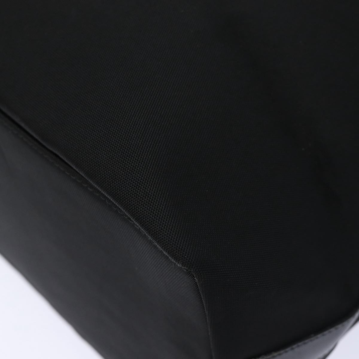 Gucci -- Black Synthetic Shoulder Bag ()