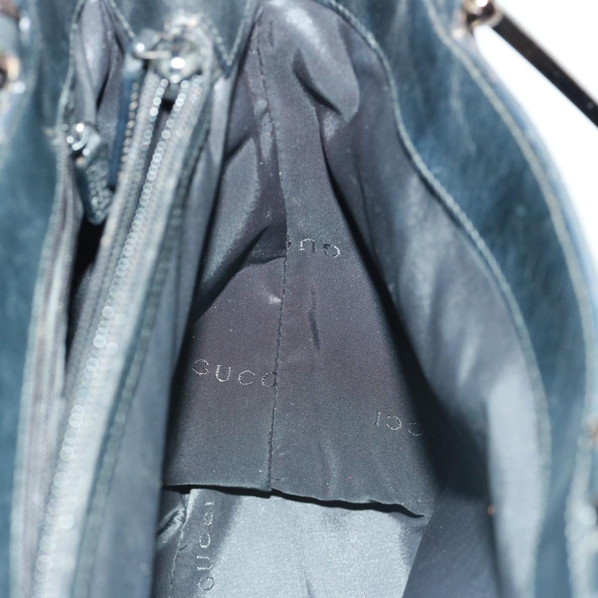 Gucci -- Black Synthetic Handbag ()