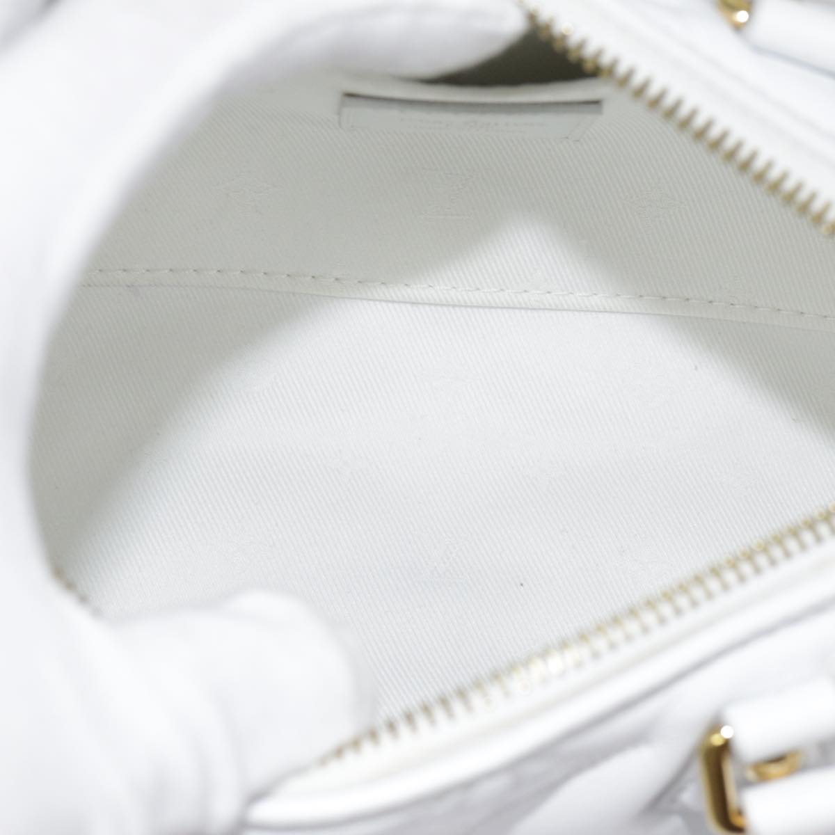 Louis Vuitton Papillon White Leather Handbag ()