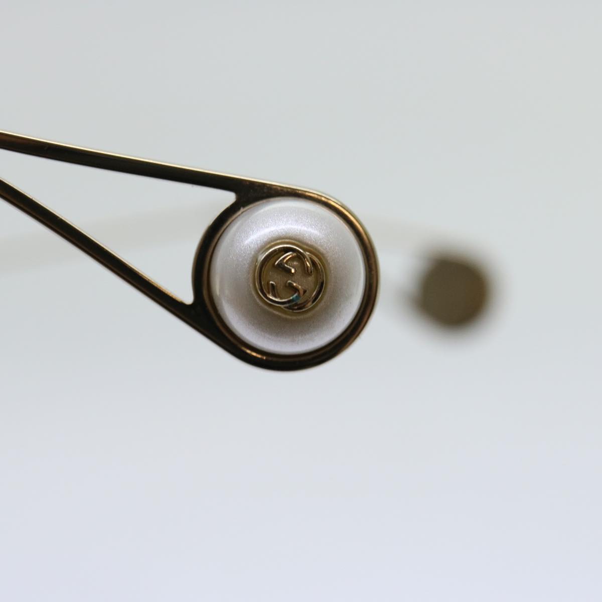 Gucci Gold Metal Glasses  ()