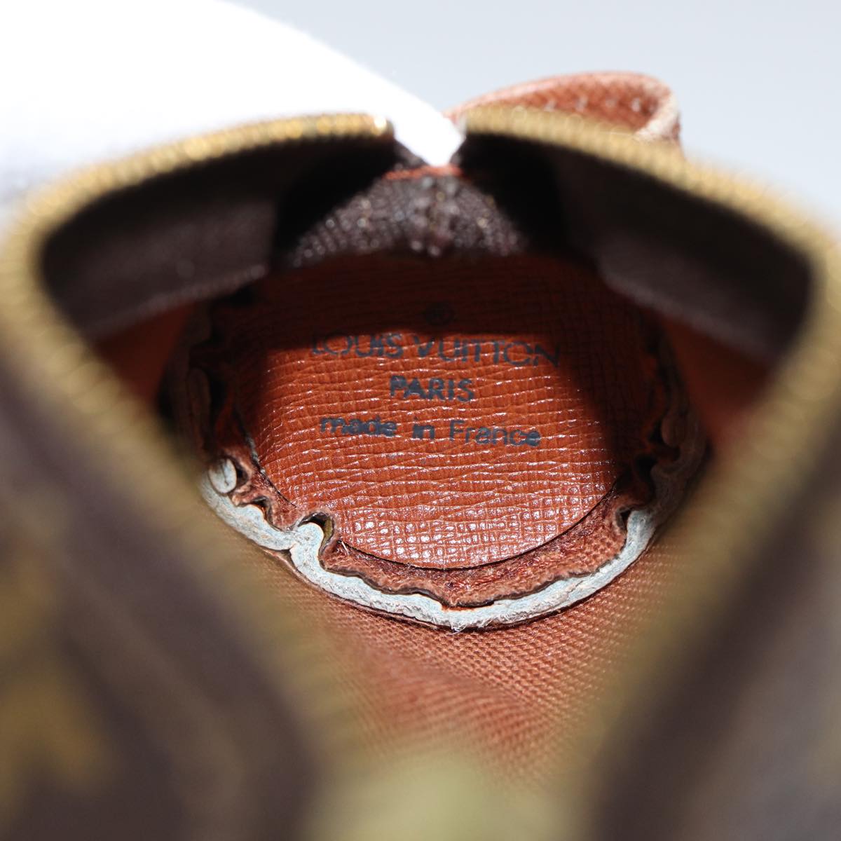 Louis Vuitton Etui À Balles De Golf Canvas Clutch Bag ()