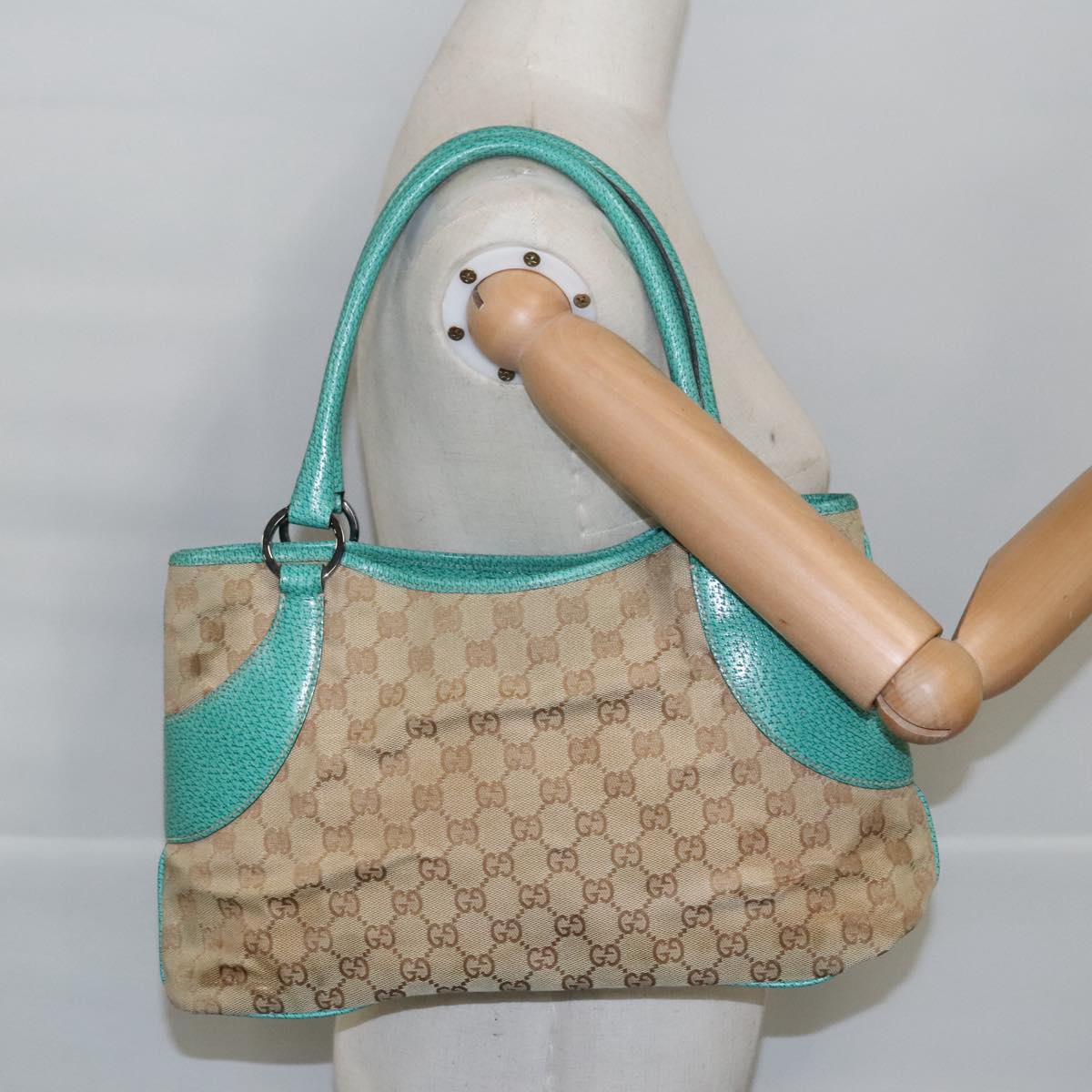 Gucci Beige Canvas Handbag ()