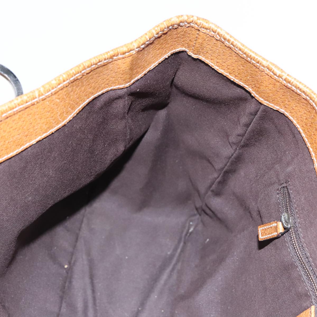 Gucci -- Brown Canvas Handbag ()