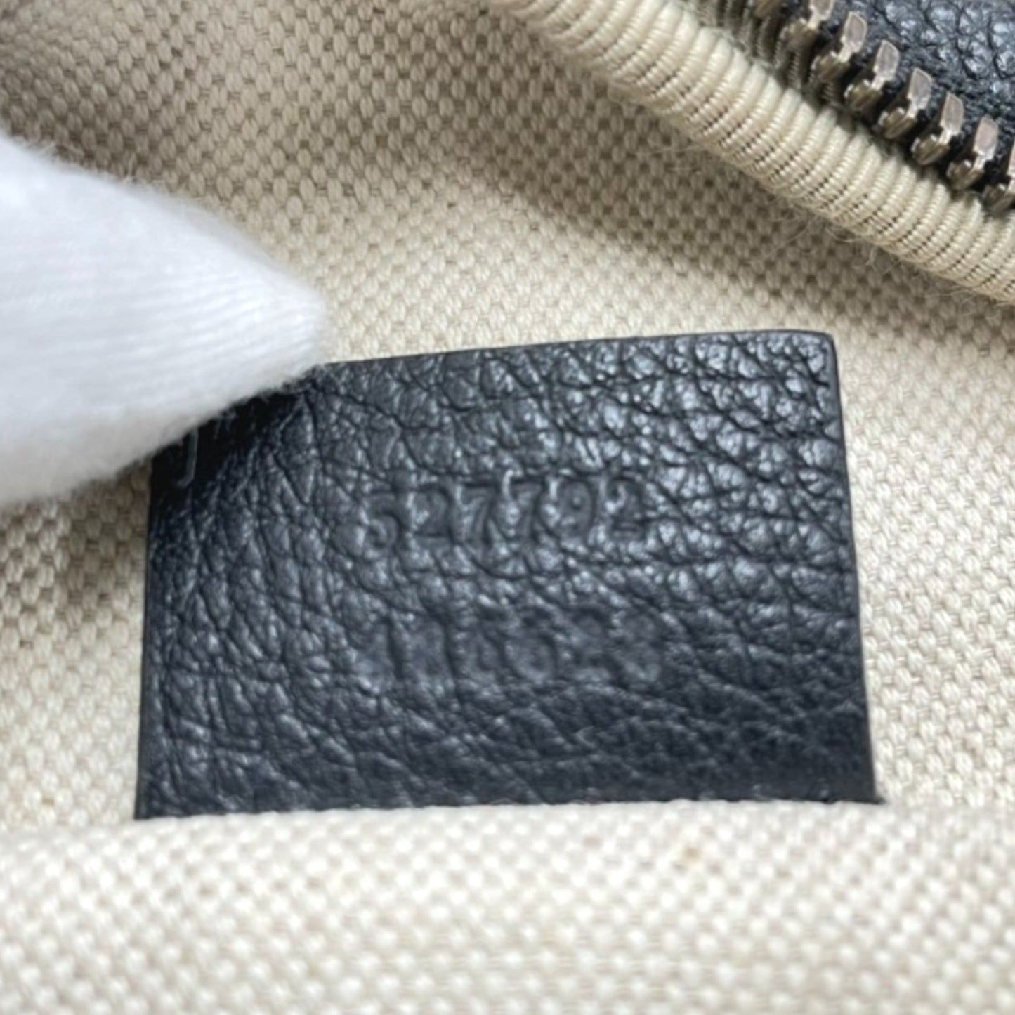 Gucci Black Leather Fanny Pack Pouch ()