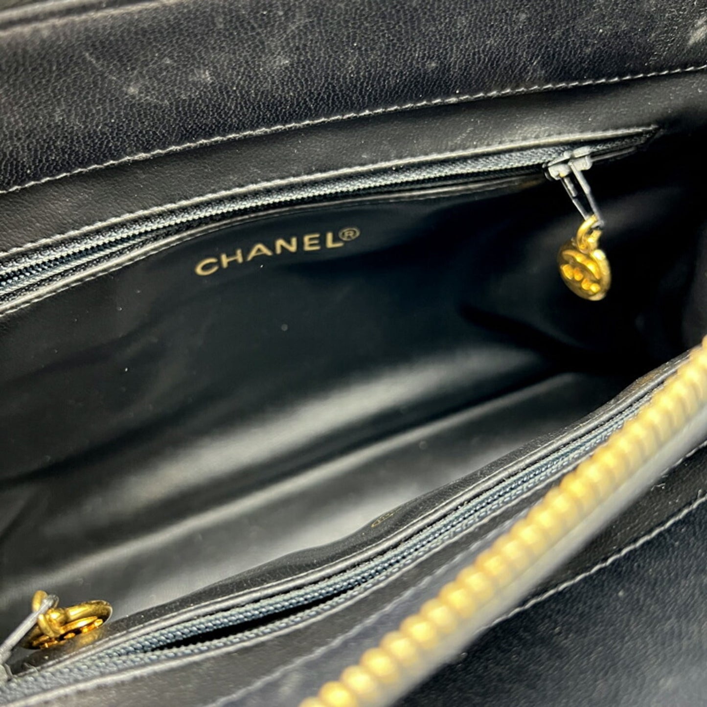 Chanel Black Leather Handbag ()
