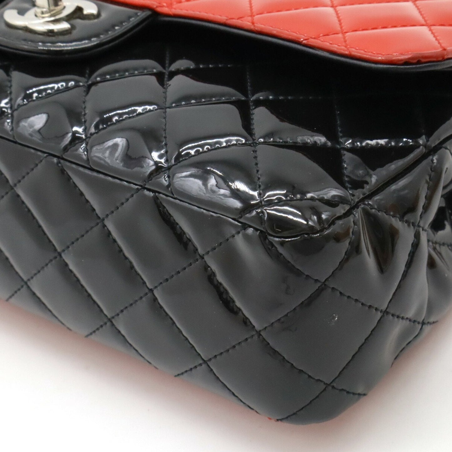 Chanel Black Red Color Patent Leather Shoulder Bag ()