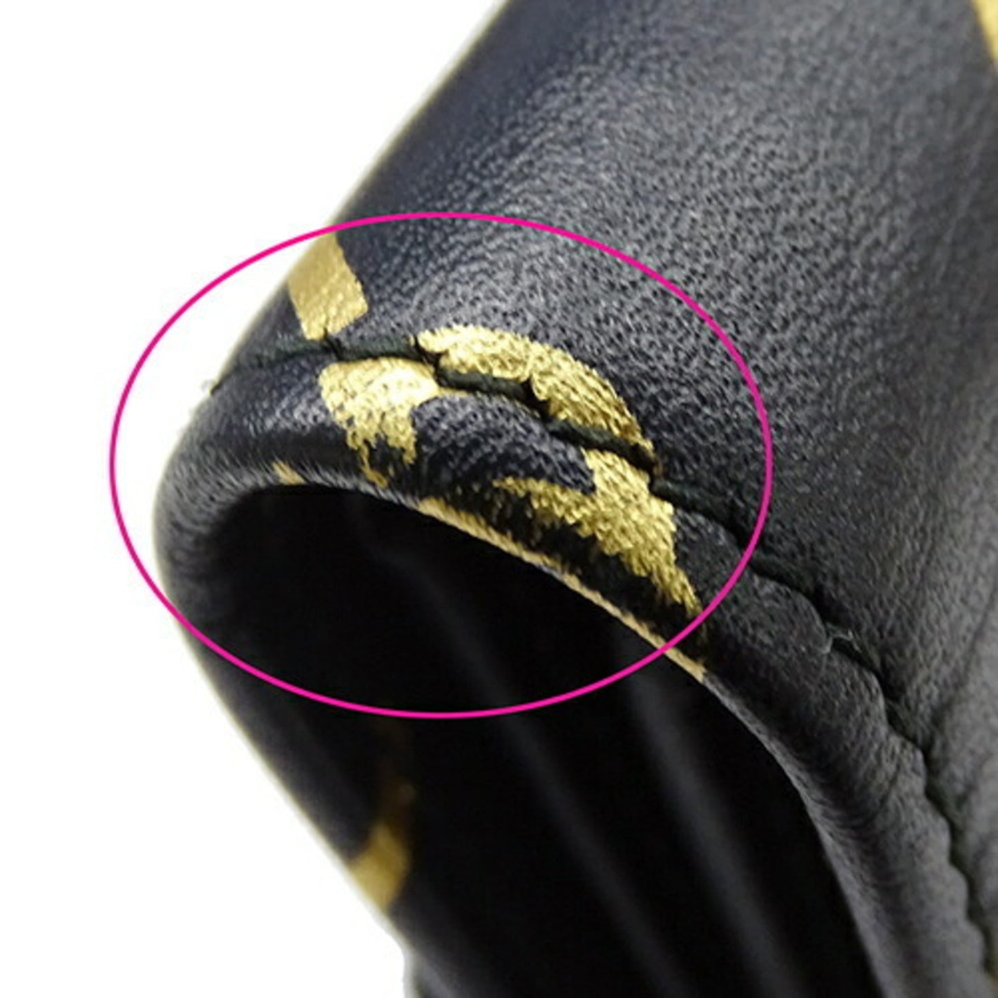 Gucci Black Gold Leather Wallet (Tri-Fold) ()