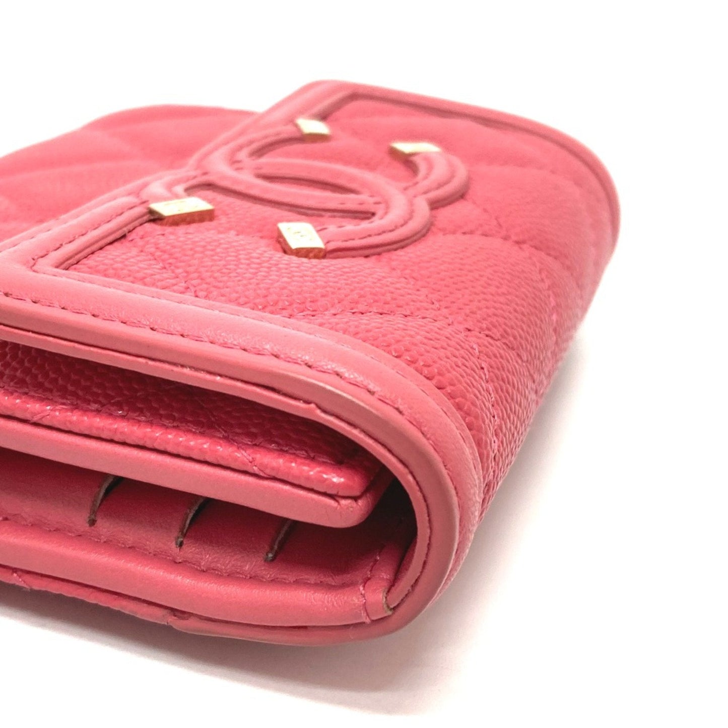 Chanel Pink Leather Wallet (Tri-Fold) ()