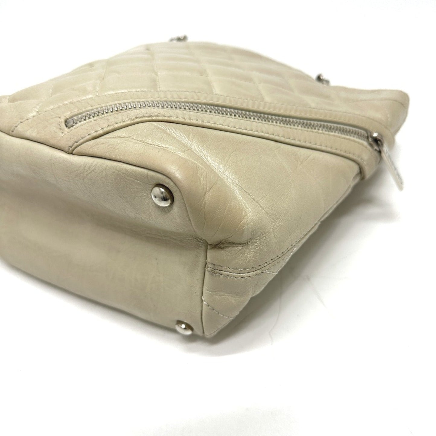 Chanel White Leather Shoulder Bag ()