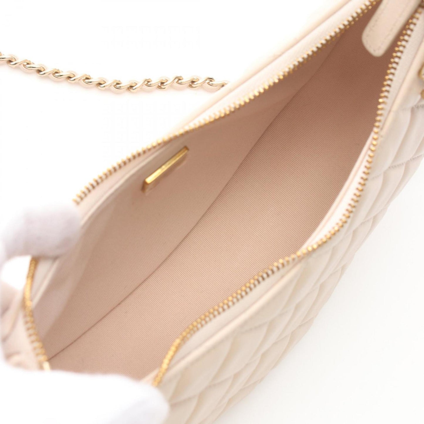 Chanel Beige Leather Shoulder Bag ()