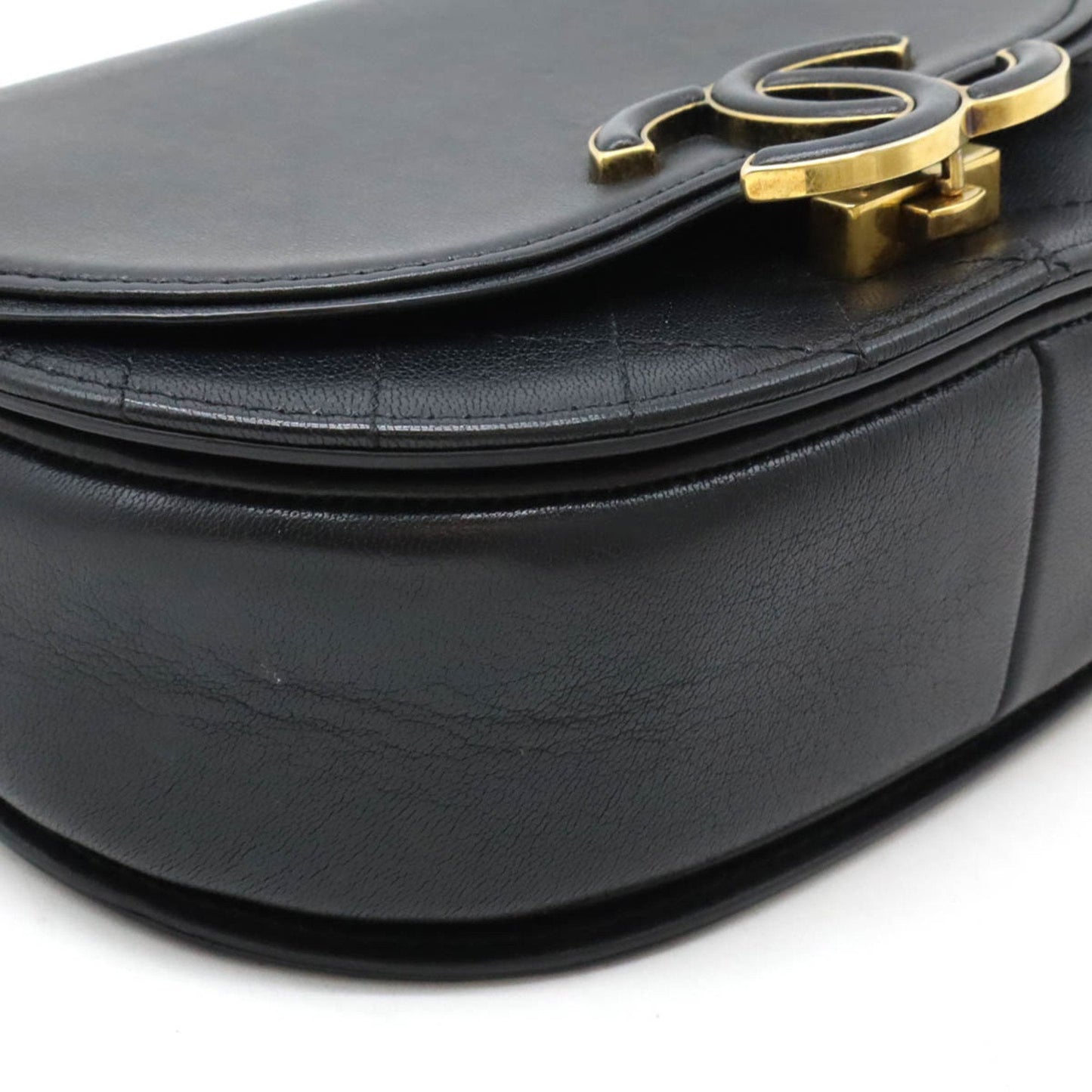 Chanel Black Leather Handbag Shoulder Bag ()