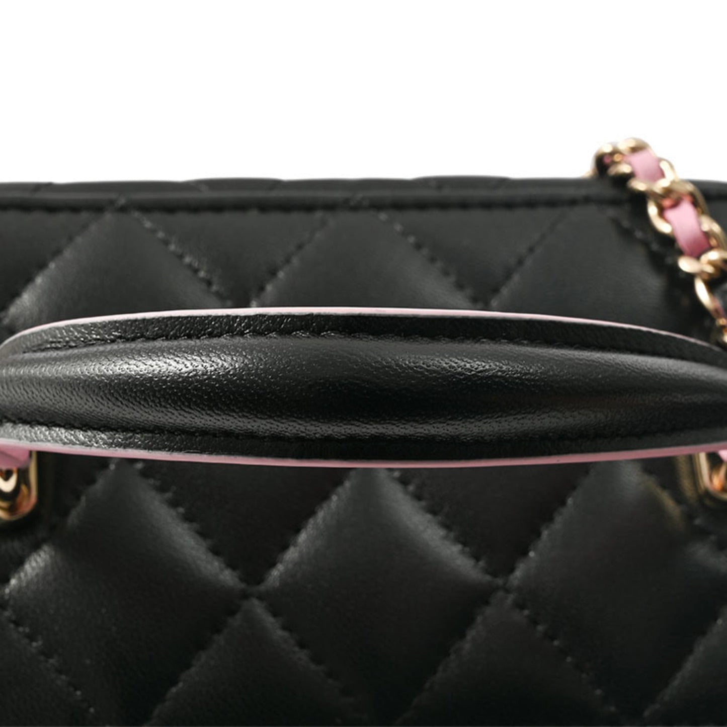 Chanel Black Leather Shoulder Bag ()