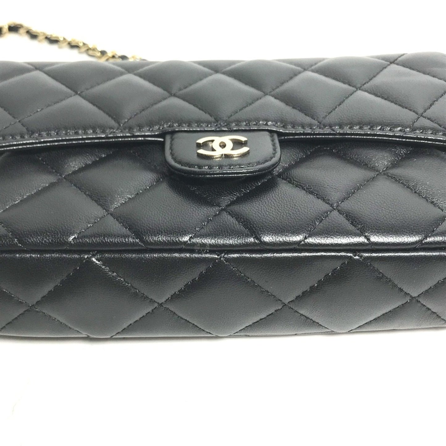 Chanel Black Leather Shoulder Bag ()