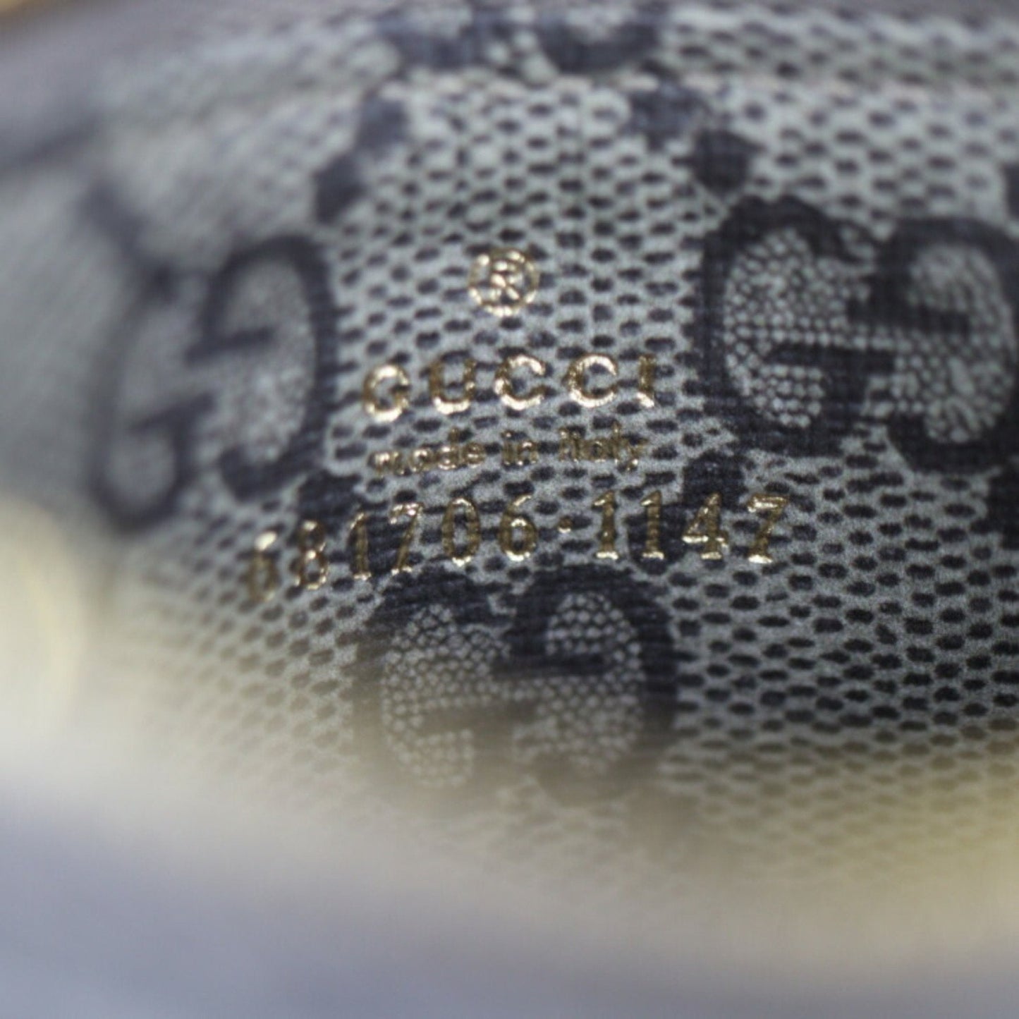 Gucci Beige Brown Gg Supreme Canvas Coin Purse/Coin Case ()