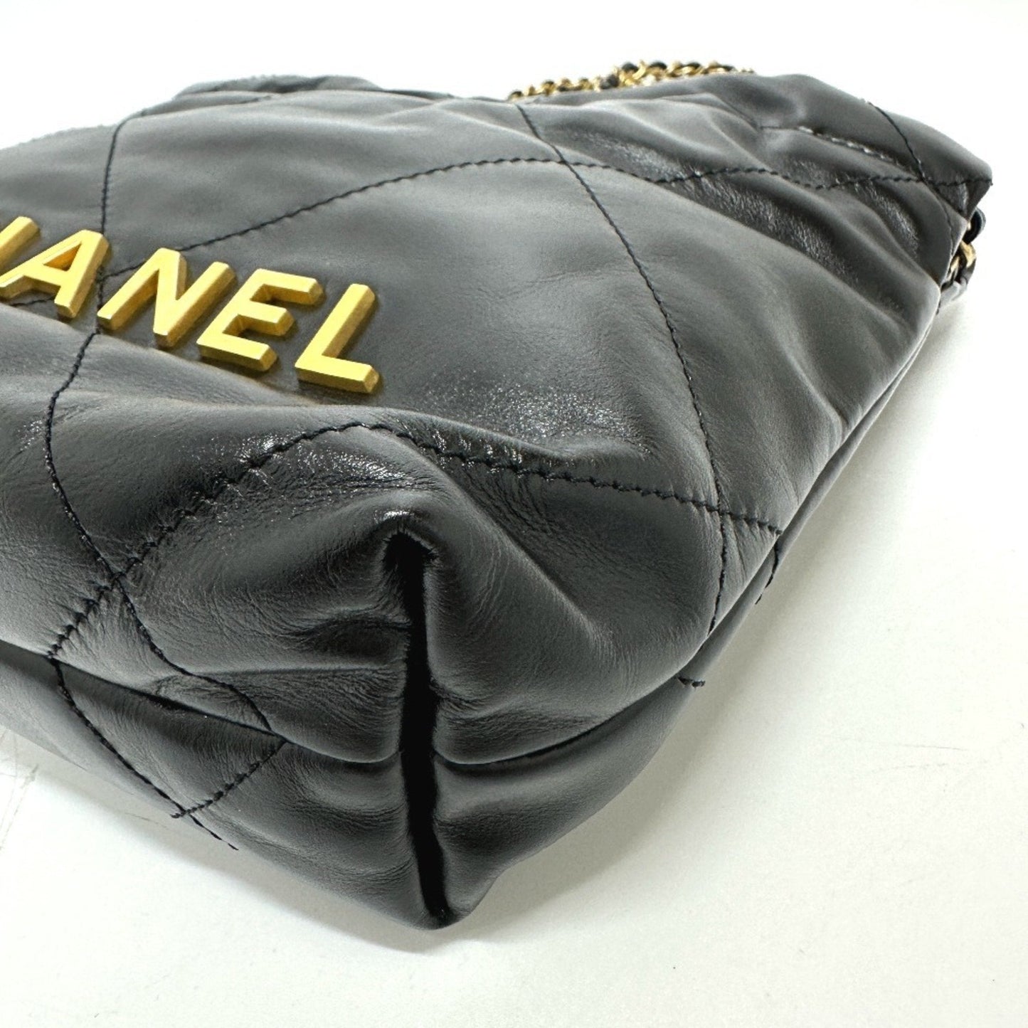 Chanel Black Leather Shoulder Bag ()