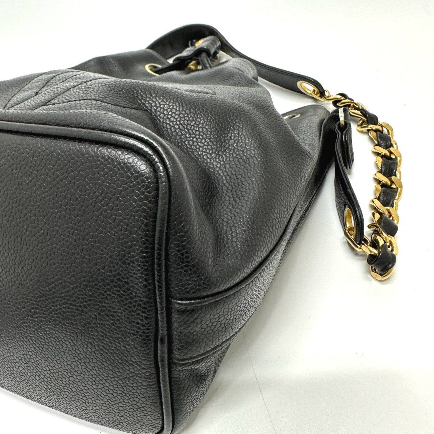Chanel Black Leather Shoulder Bag ()
