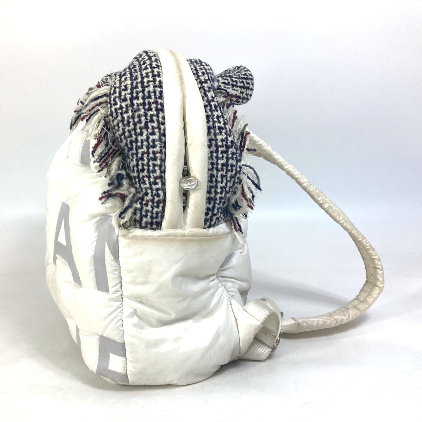 Chanel White Cloth Backpack ()