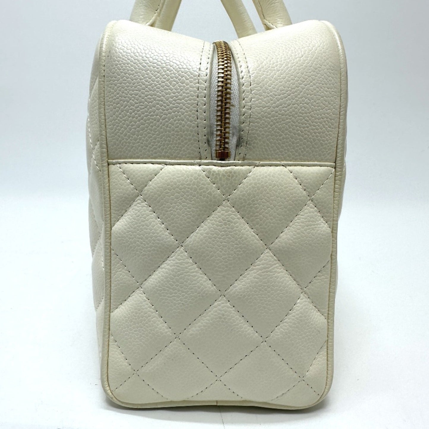 Chanel White Leather Handbag ()