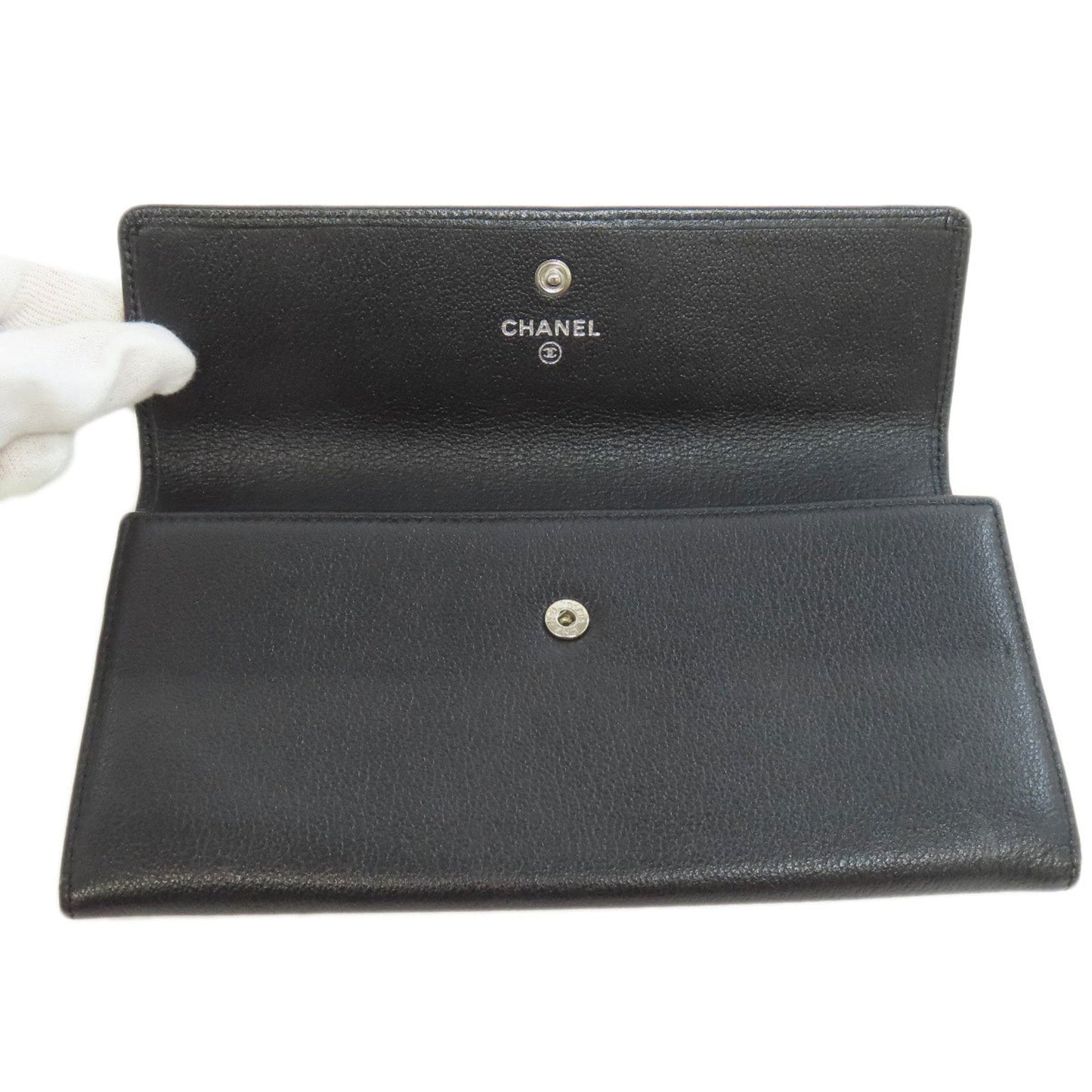 Chanel Black Leather Long Wallet (Bi-Fold) ()