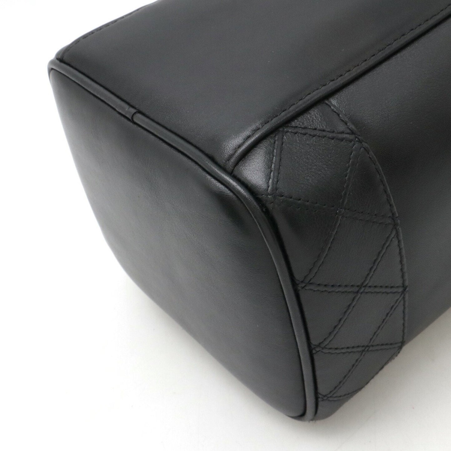 Chanel Black Leather Handbag Vanity Bag ()