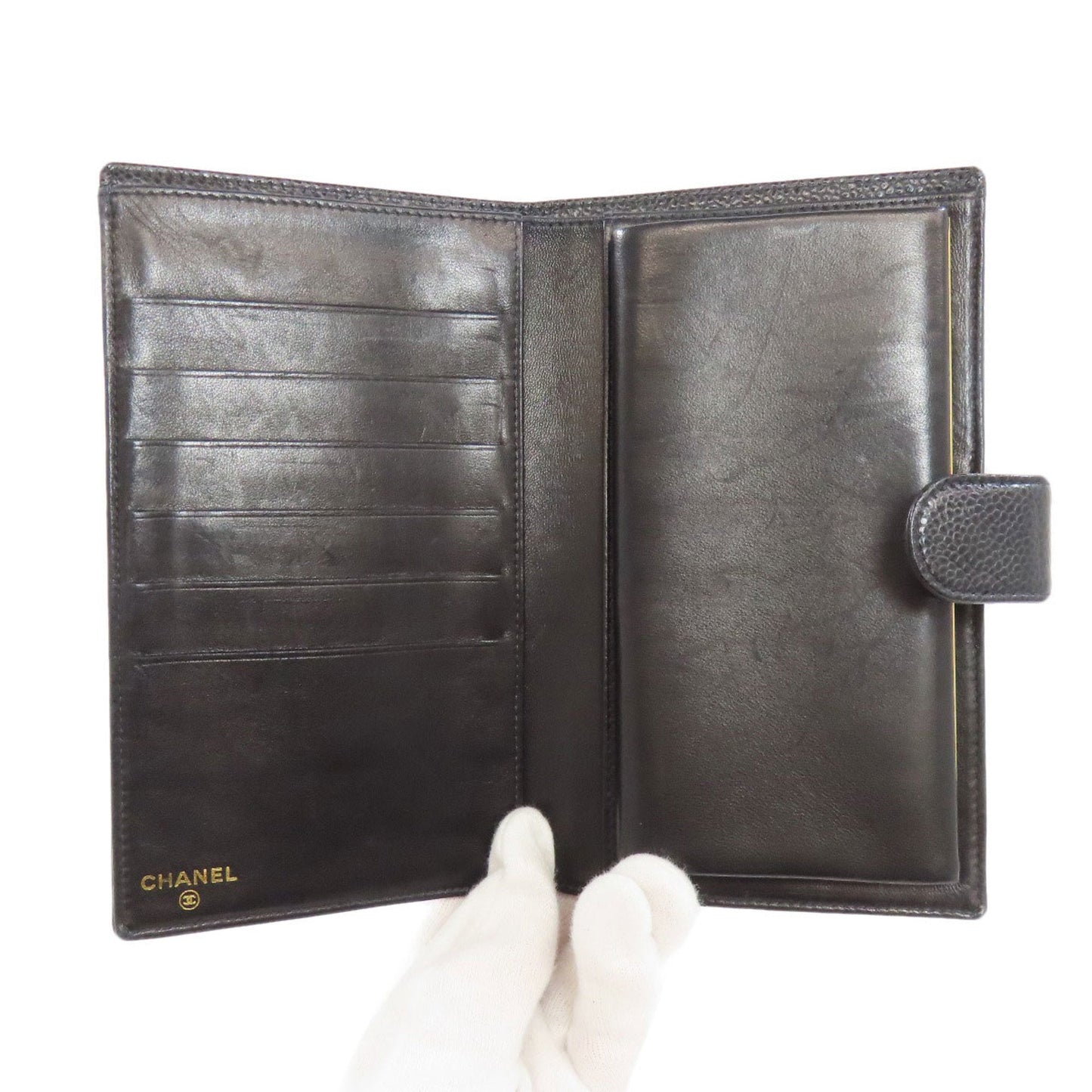 Chanel Black Grained Calfskin Wallet (Bi-Fold) ()