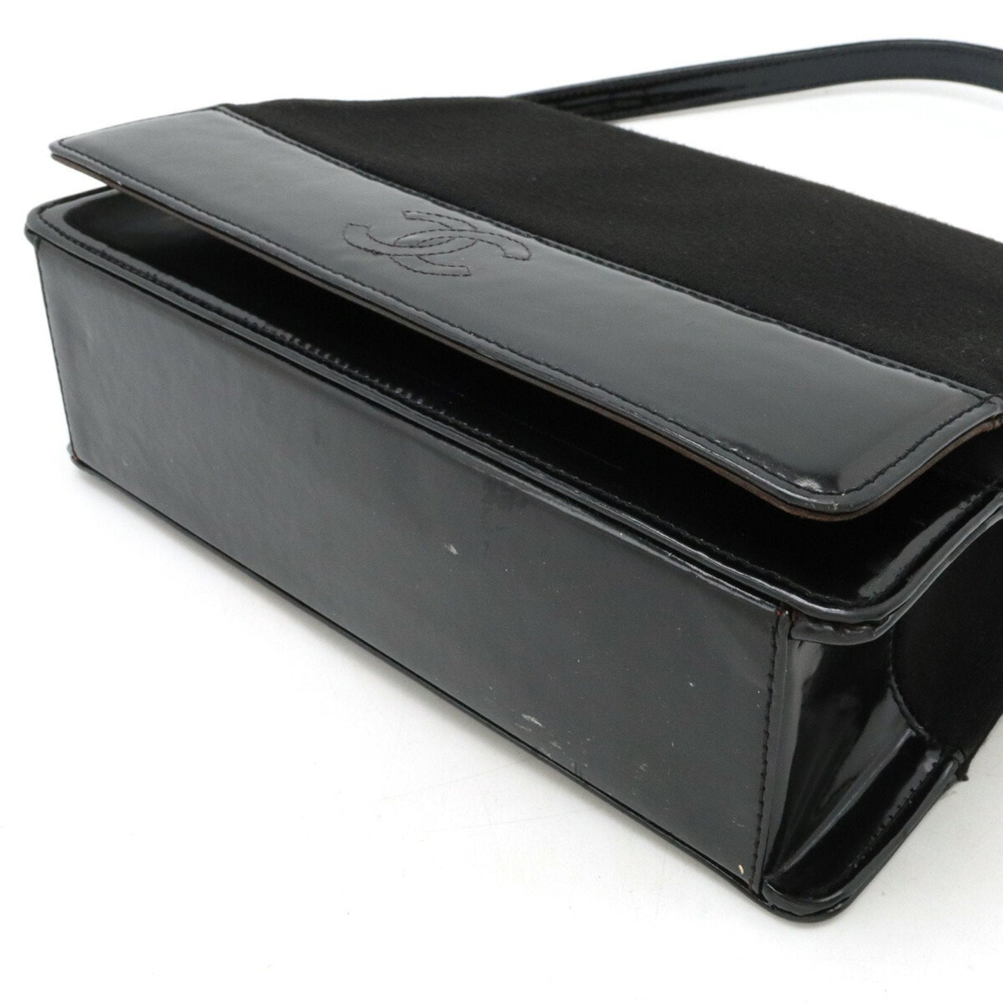 Chanel Black Cotton Patent Leather Shoulder Bag ()