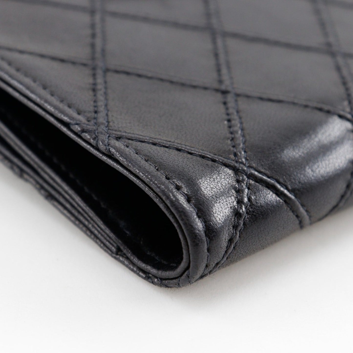 Chanel Black Leather Wallet (Bi-Fold) ()