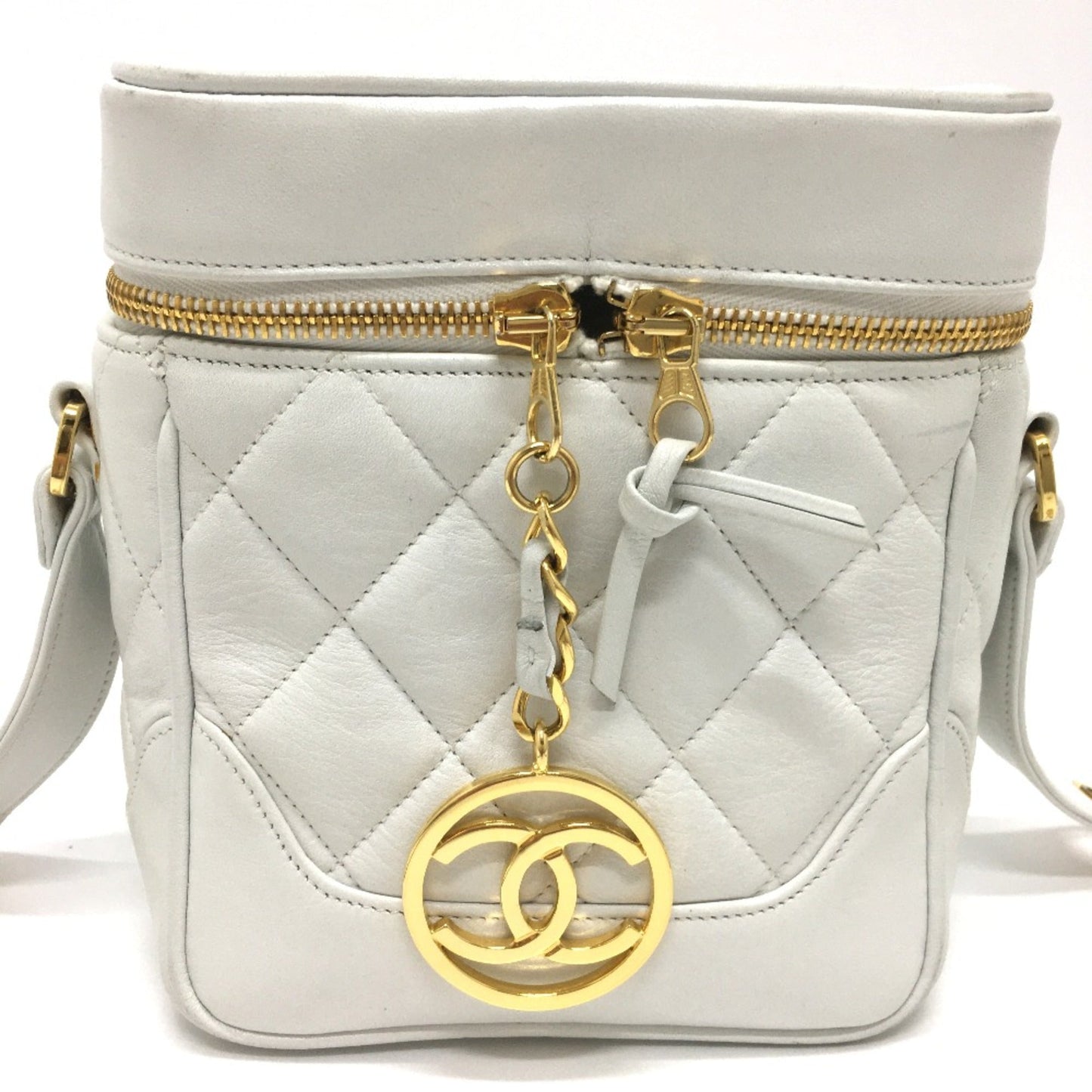 Chanel White Leather Shoulder Bag ()