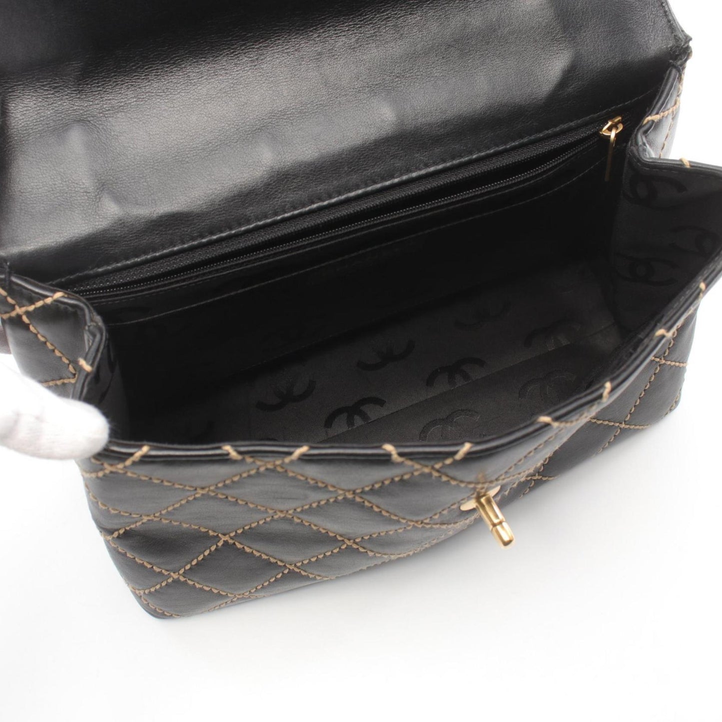 Chanel Black Leather Handbag ()