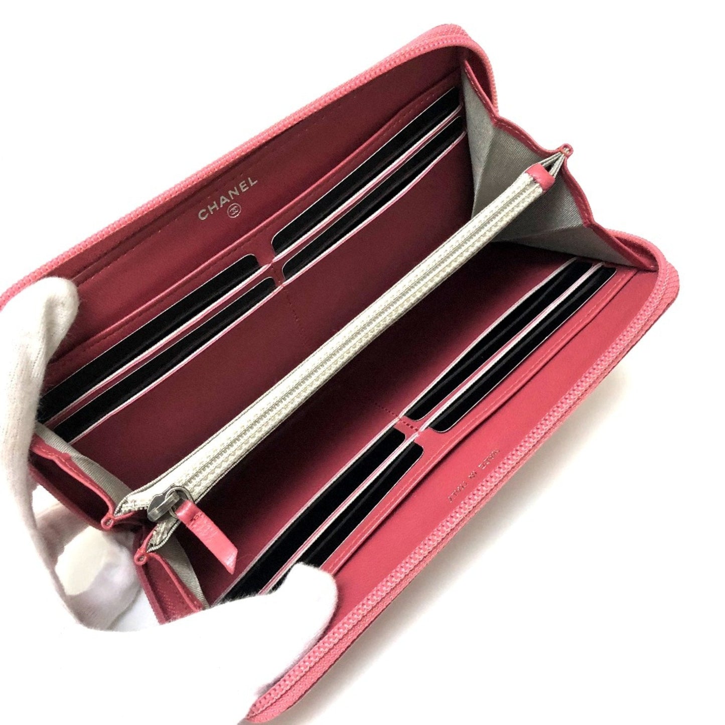 Chanel Pink Leather Long Wallet (Bi-Fold) ()